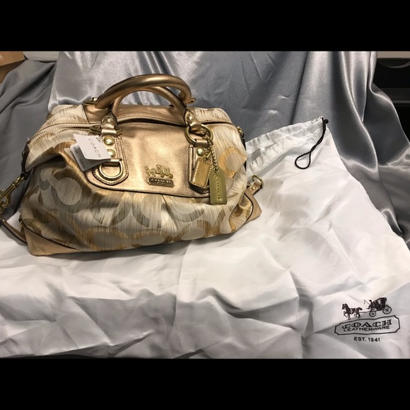 Coach Handbag - Picture 3 of 5